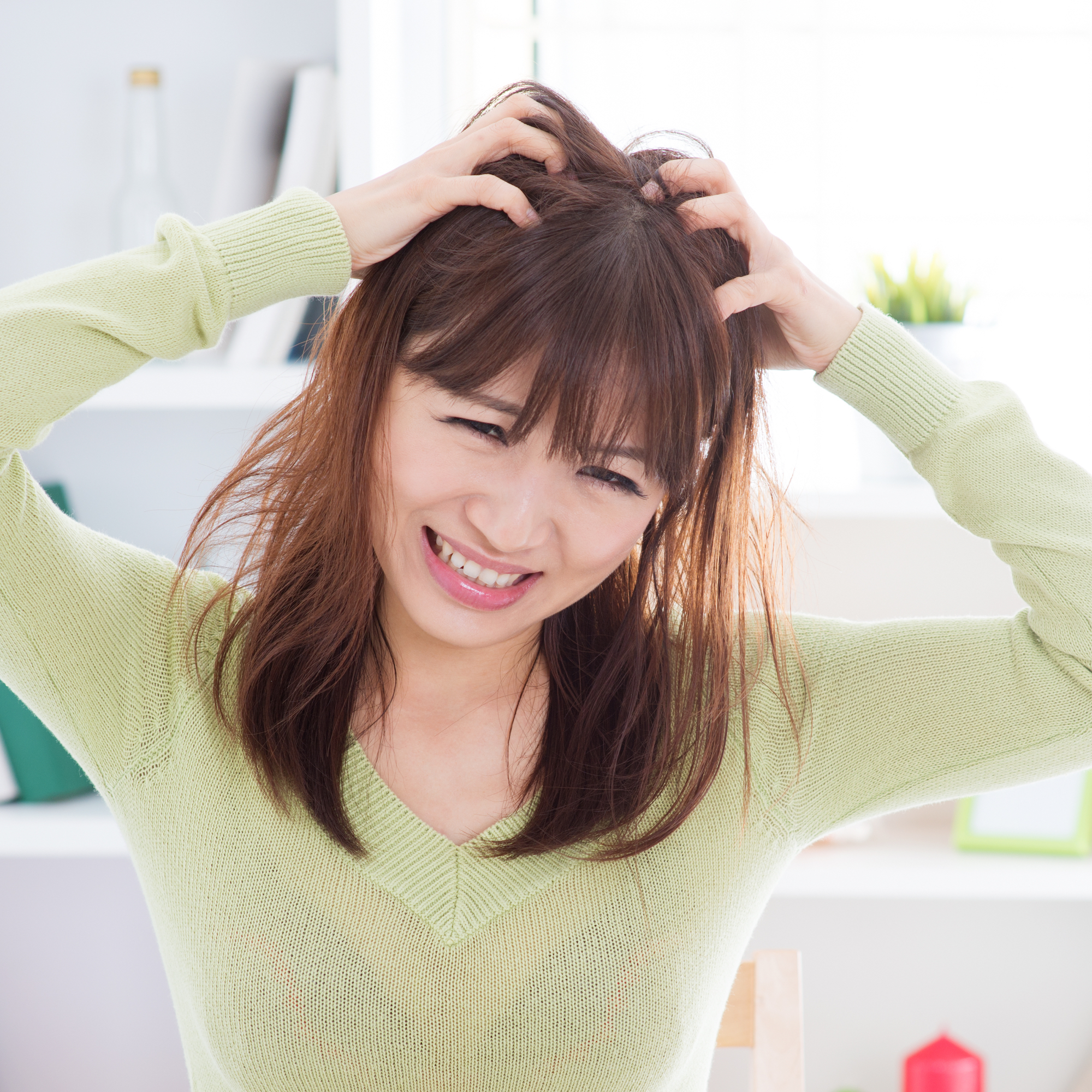 Srbeče lasišče lahko povzroči tudi stres